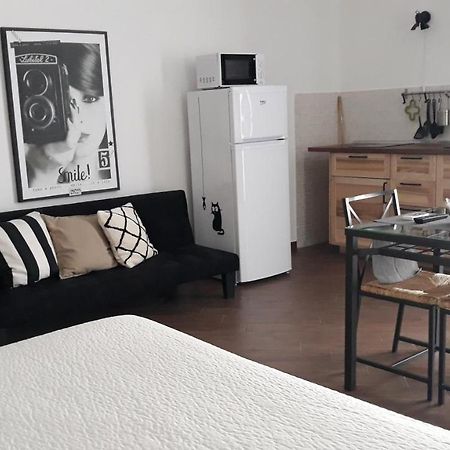 Pirtuso Del Porto Apartment Палермо Екстериор снимка