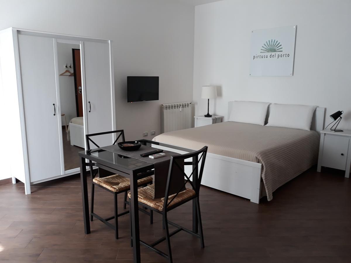 Pirtuso Del Porto Apartment Палермо Екстериор снимка