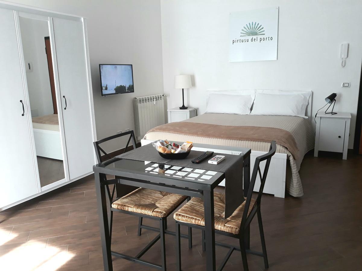 Pirtuso Del Porto Apartment Палермо Екстериор снимка