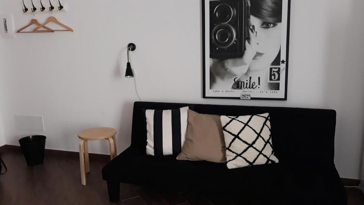 Pirtuso Del Porto Apartment Палермо Екстериор снимка